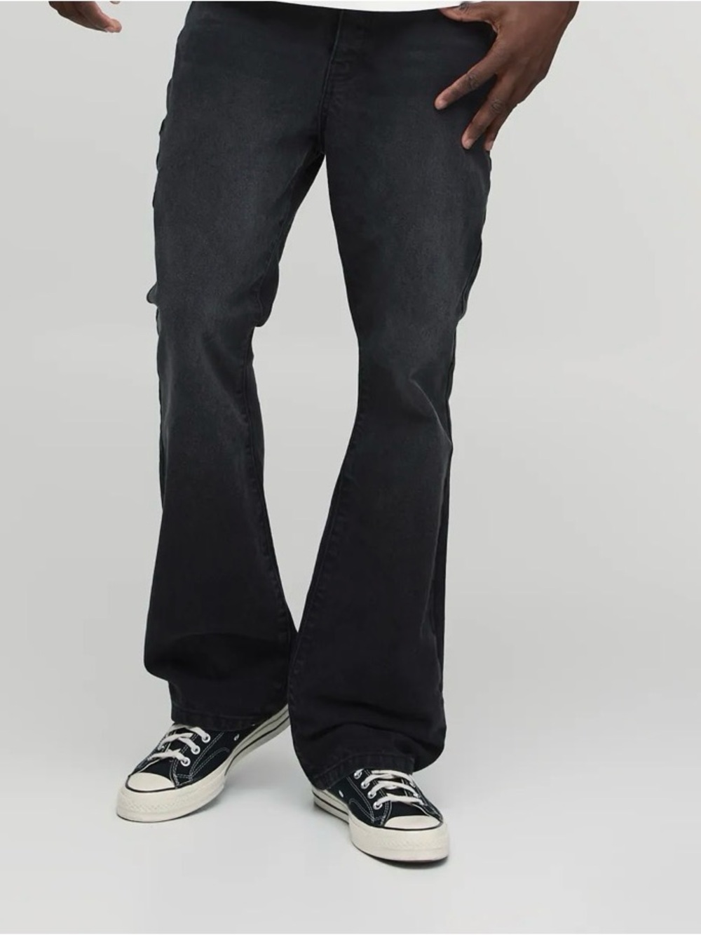 Essential slime flare rigid washed jeans